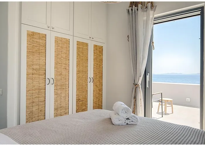 San Villa Agios Romanos