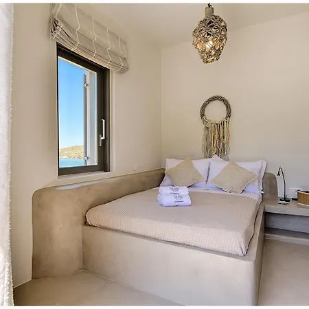 San Villa Agios Romanos